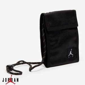 Jordan Tri-Fold Pouch Light Strap Wallet